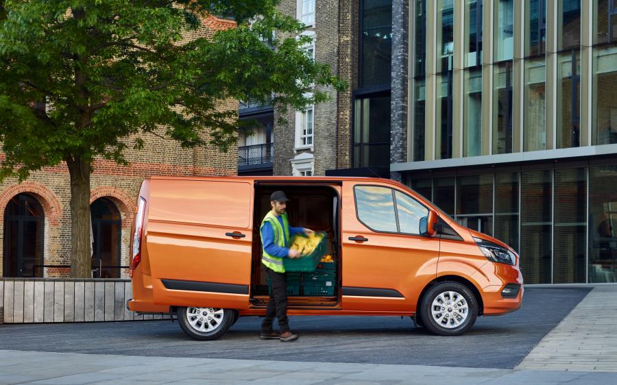  Ford Transit Custom Trend 2017 года  (WW) (фото 6 из 30)